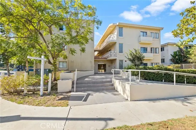 861 S Windsor Boulevard #105, Los Angeles, CA 90005 - Image #1