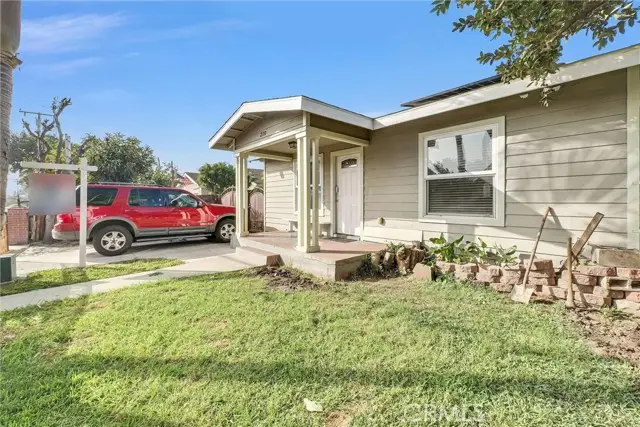 210 S Raitt, Santa Ana, CA 92703 - Image #3