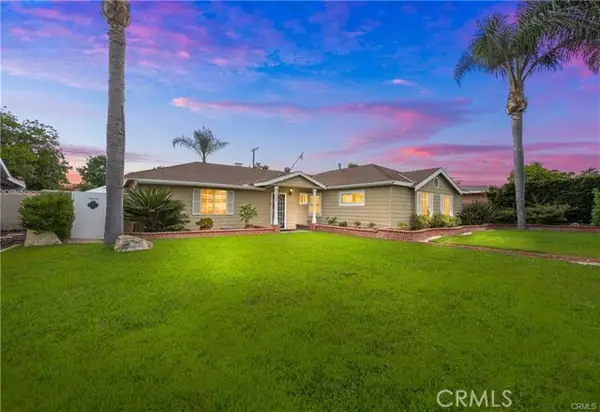 552 S Yorba St, Orange, CA 92869