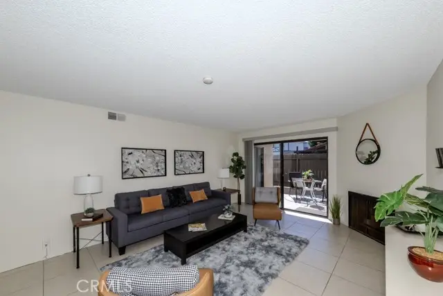 1460 E Willow Street #103, Signal Hill, CA 90755 - Image #2