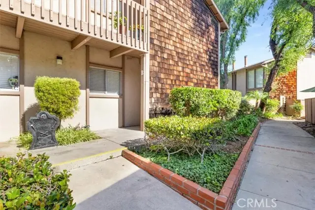 1044 Cabrillo Park #B, Santa Ana, CA 92701 - #2