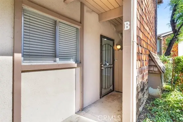 1044 Cabrillo Park #B, Santa Ana, CA 92701 - #3