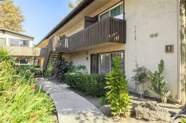 3050 S Bristol Street #49, Santa Ana, CA 92704