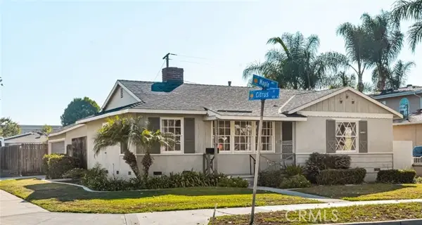 1006 W Maple Avenue, Orange, CA 92868
