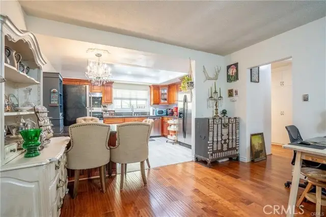 446 S St Andrews, Los Angeles, CA 90020 - Image #2