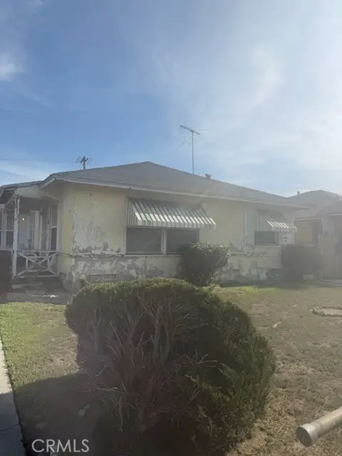 13502 S San Pedro, Los Angeles, CA 90061