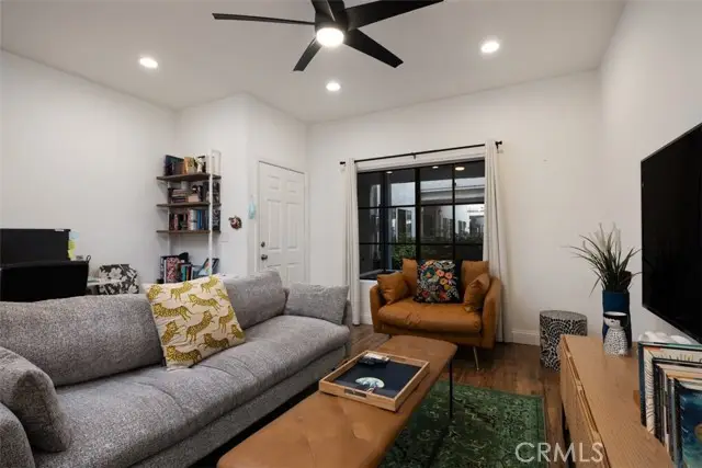 720 W 4th #110, Long Beach, CA 90802 - #3