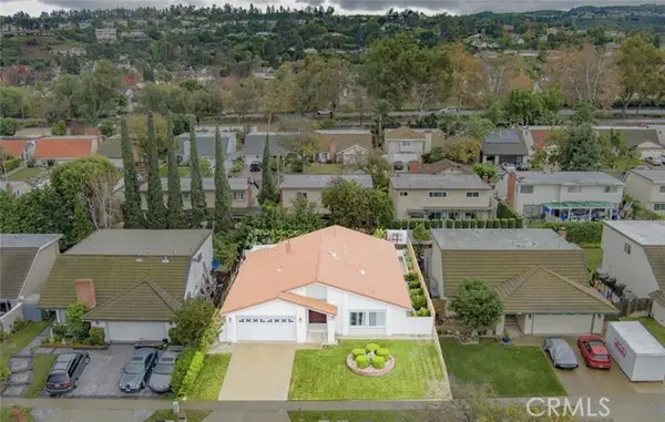 6124 E Camino Correr, Anaheim, CA 92807