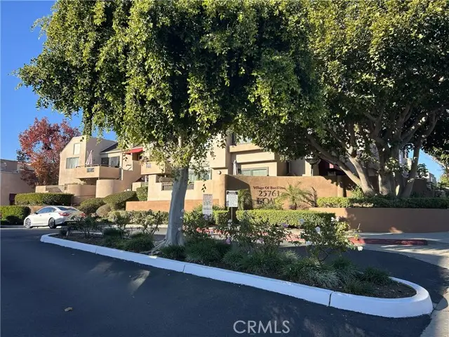 25761 Le Parc #5, Lake Forest, CA 92630 - Image #1