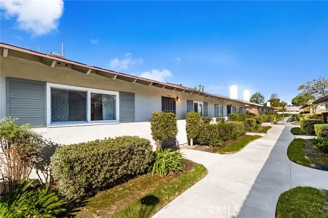 3139 E Chapman #3B, Orange, CA 92869 - Image #2