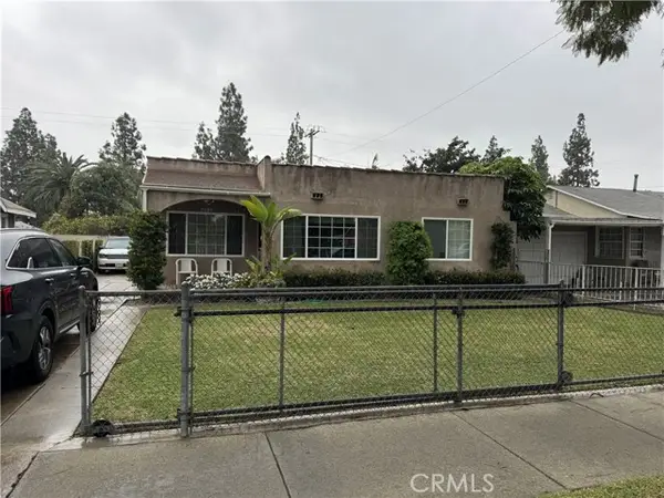 1030 W Myrtle Street, Santa Ana, CA 92703