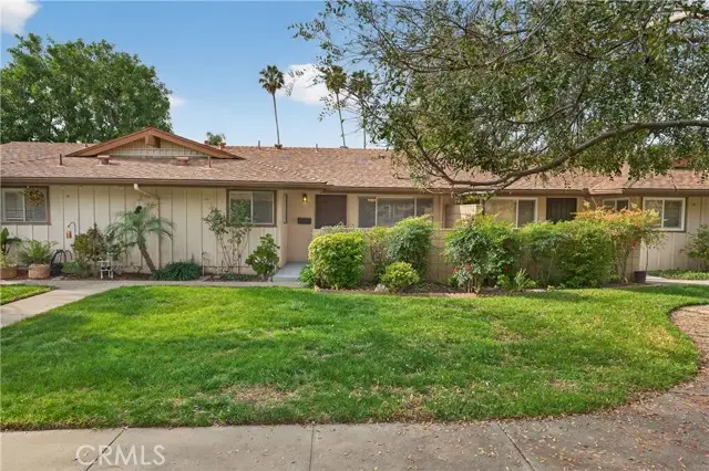 1752 E Commonwealth #102, Fullerton, CA 92831 - Image #1