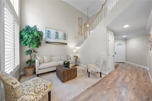 7887 E Horizon View Drive, Anaheim, CA 92808 - Image #2