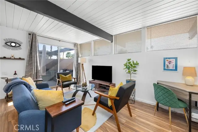 1111 E Palm Canyon Drive #202, Palm Springs, CA 92264 - Image #3