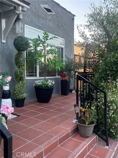 5820 Cimarron Street, Los Angeles, CA 90047 - Image #1