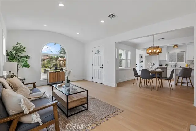 6239 Cimarron, Los Angeles, CA 90047 - Image #3