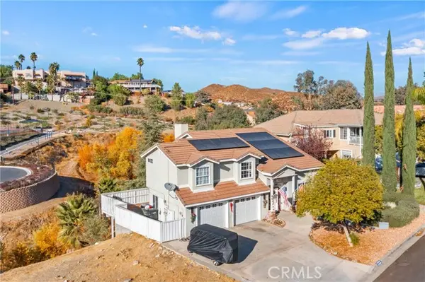 22920 Green Pine Drive, Canyon Lake, CA 92587