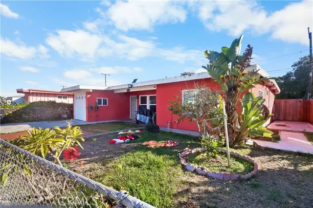 1718 W 166th St, Compton, CA 90220 - Image #1