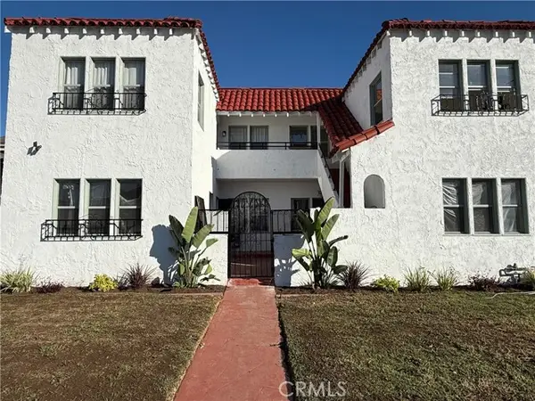 8018 S New Hampshire Avenue, Los Angeles, CA 90044