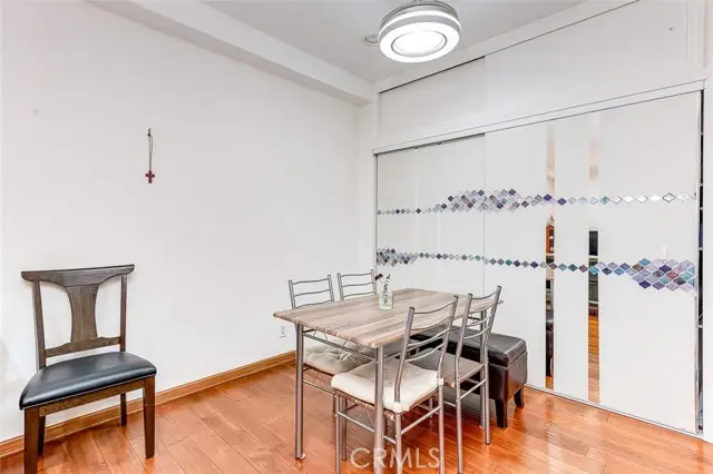 533 S St Andrews Place #104, Los Angeles, CA 90020 - Image #2