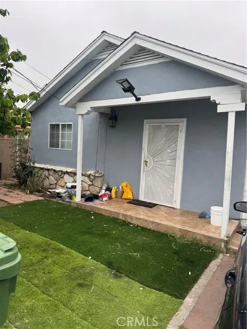 1610 N Fries Avenue, Wilmington (los Angeles), CA 90744