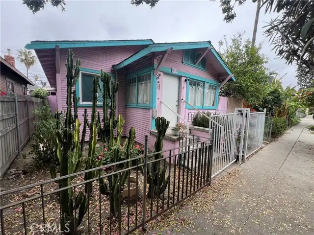 1137 Cabrillo Avenue, Venice, CA 90291 - Image #1