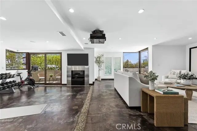 2114 Manhattan Ave, Hermosa Beach, CA 90254 - Image #3