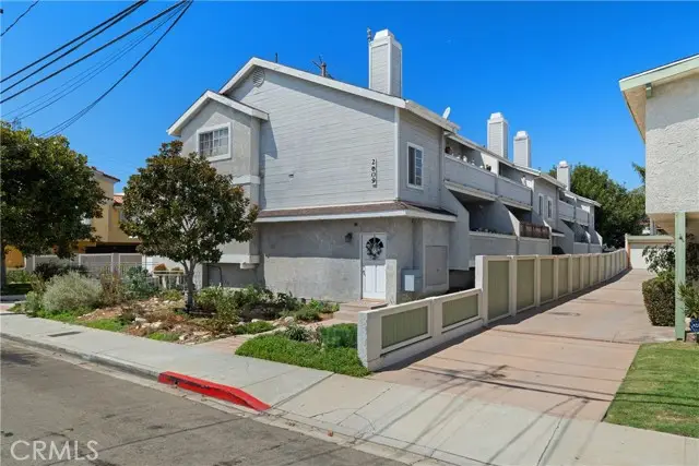 2609 Vanderbilt Lane #4, Redondo Beach, CA 90278 - Image #1