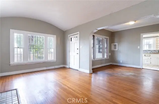 1104 W 89th Street, Los Angeles, CA 90044 - Image #3