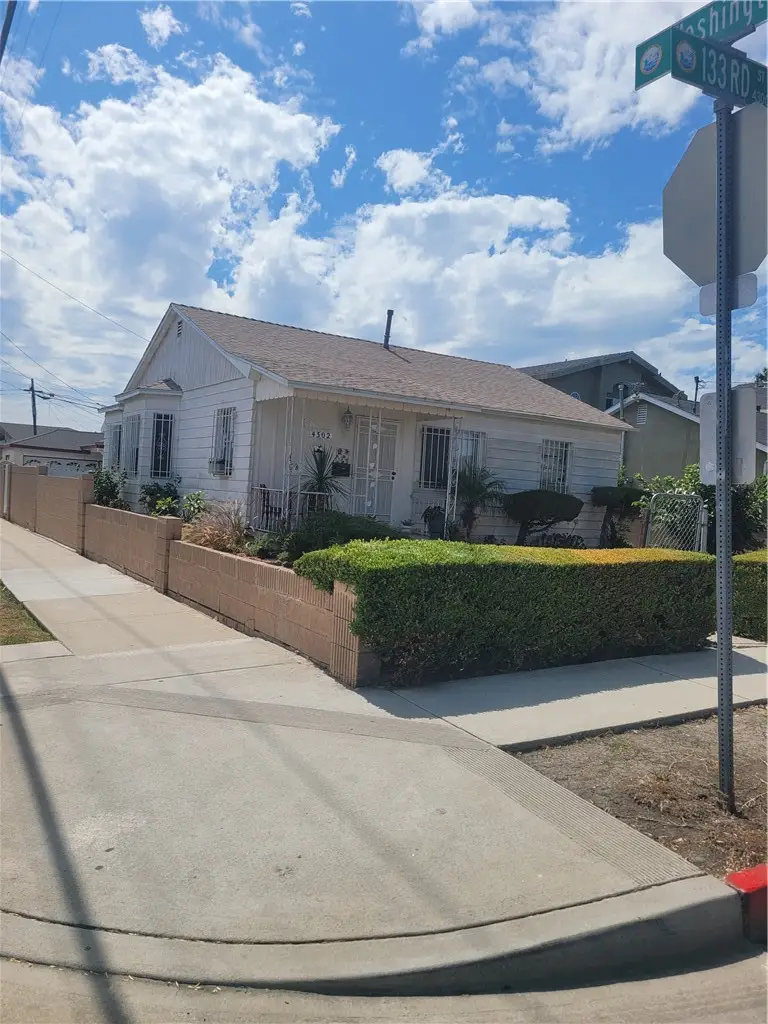 4302 W 133rd, Hawthorne, CA 90250 - #1
