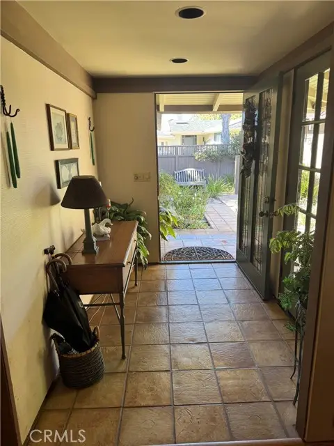 16216 Bertella Drive, Encino, CA 91436 - Image #2