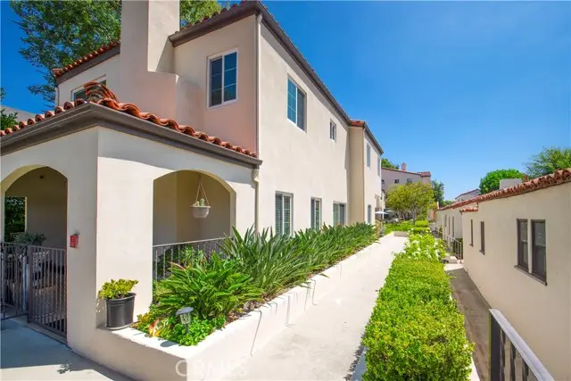 372 S Marengo Avenue #108, Pasadena, CA 91101 - Image #3