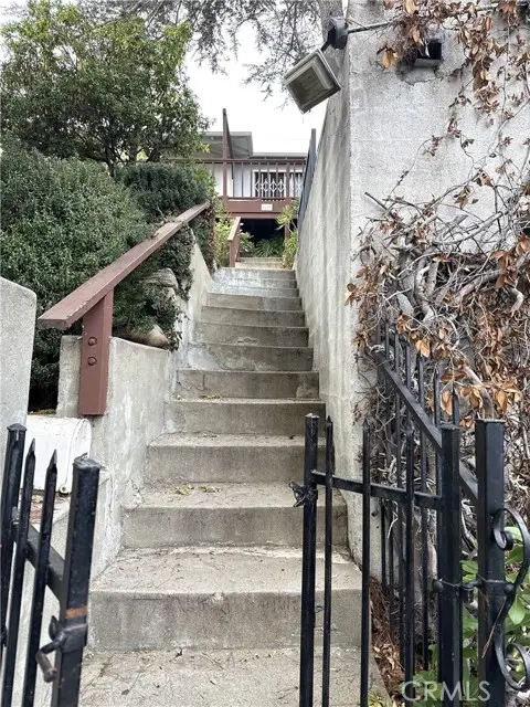 3457 Greenfield Avenue, Los Angeles, CA 90034