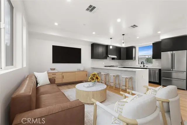 11408 W Calvert Street, North Hollywood, CA 91606 - #1