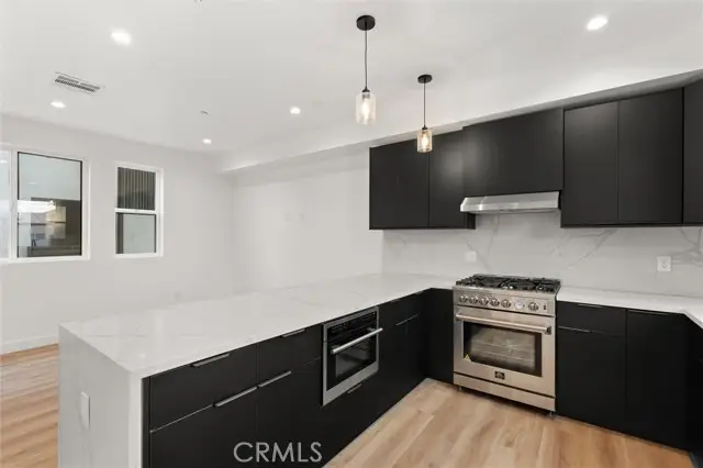 11408 W Calvert Street, North Hollywood, CA 91606 - #3