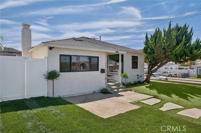 2861 Pinckard Avenue, Redondo Beach, CA 90278 - Image #2