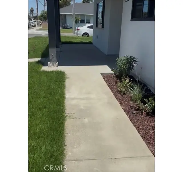 8235 Alameda St, Downey, CA 90242 - Image #2