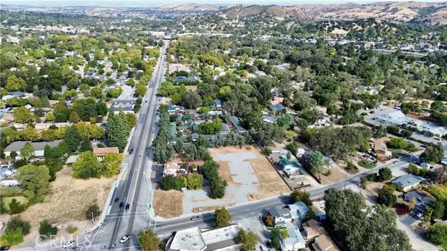 7955 Morro Road, Atascadero, CA 93422 - Image #2