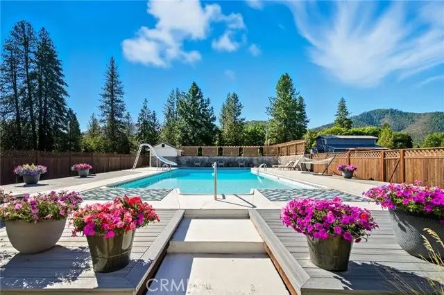 1121 Oak Valley Drive, Yreka, CA 96097 - Image #2