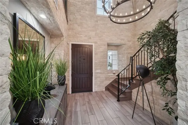 20452 W Esmerelda Lane, Porter Ranch, CA 91326 - Image #2