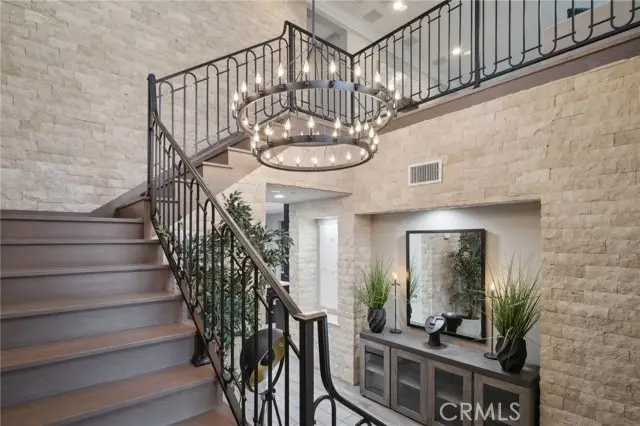 20452 W Esmerelda Lane, Porter Ranch, CA 91326 - Image #3