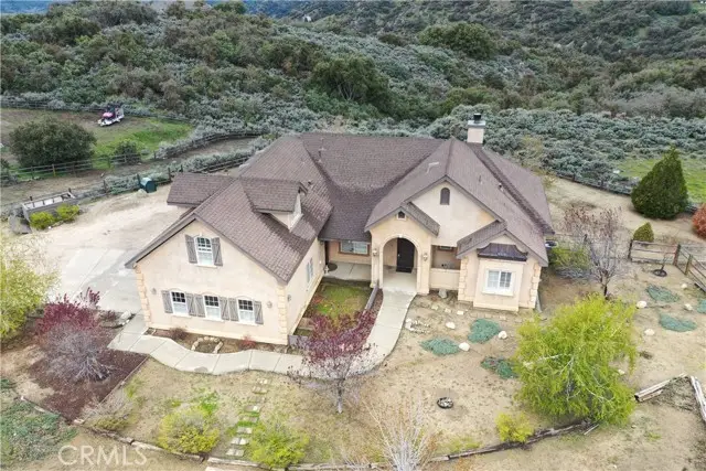 24281 Jacaranda Drive, Tehachapi, CA 93561 - Image #1
