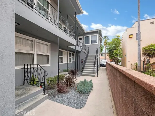 933 E 1st Street #7, Long Beach, CA 90802 - Image #2