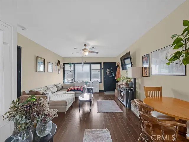 933 E 1st Street #7, Long Beach, CA 90802 - Image #3