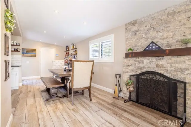 27573 Santa Clarita Road, Santa Clarita, CA 91350 - Image #3