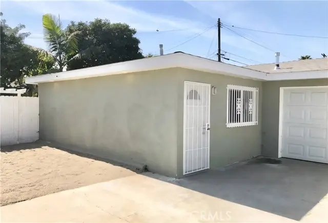 352 W Peach Street, Compton, CA 90222 - Image #2