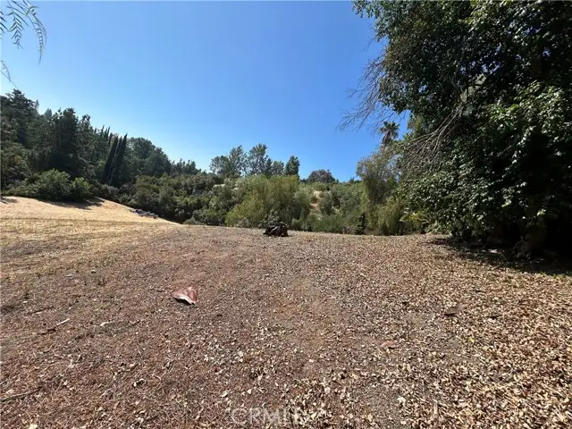 5075 Hood Drive, Woodland Hills, CA 91364 - Image #3