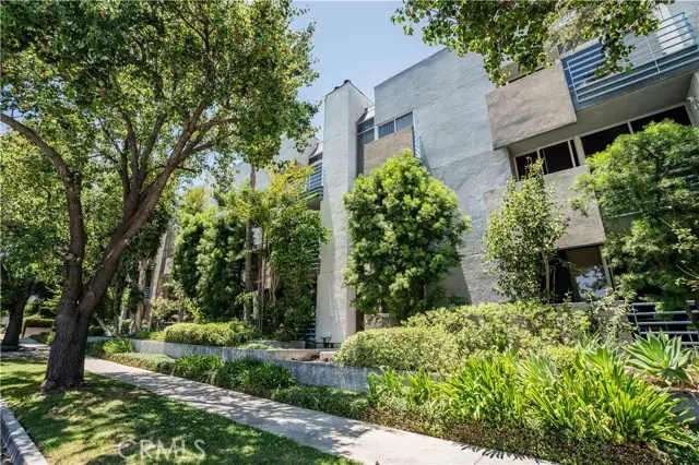 5151 Balboa Boulevard #104, Encino, CA 91316 - Image #2