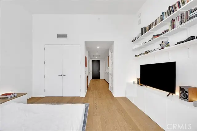 877 Francisco Street #821, Los Angeles, CA 90017 - Image #3