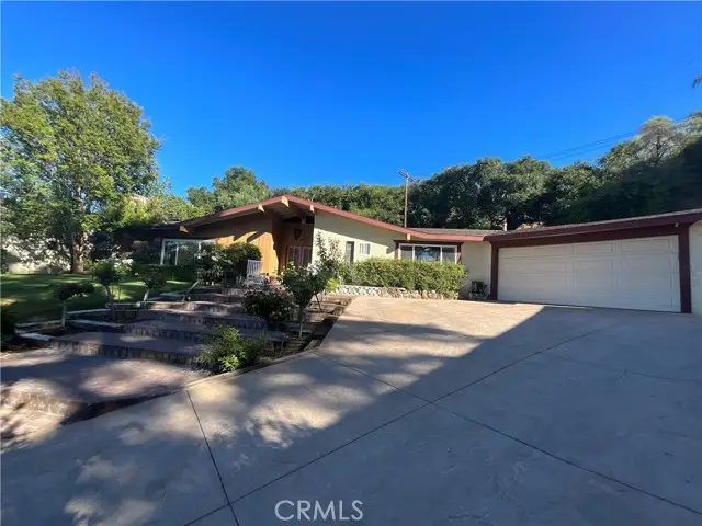 23714 Lawnside Drive, Santa Clarita, CA 91321 - Image #1